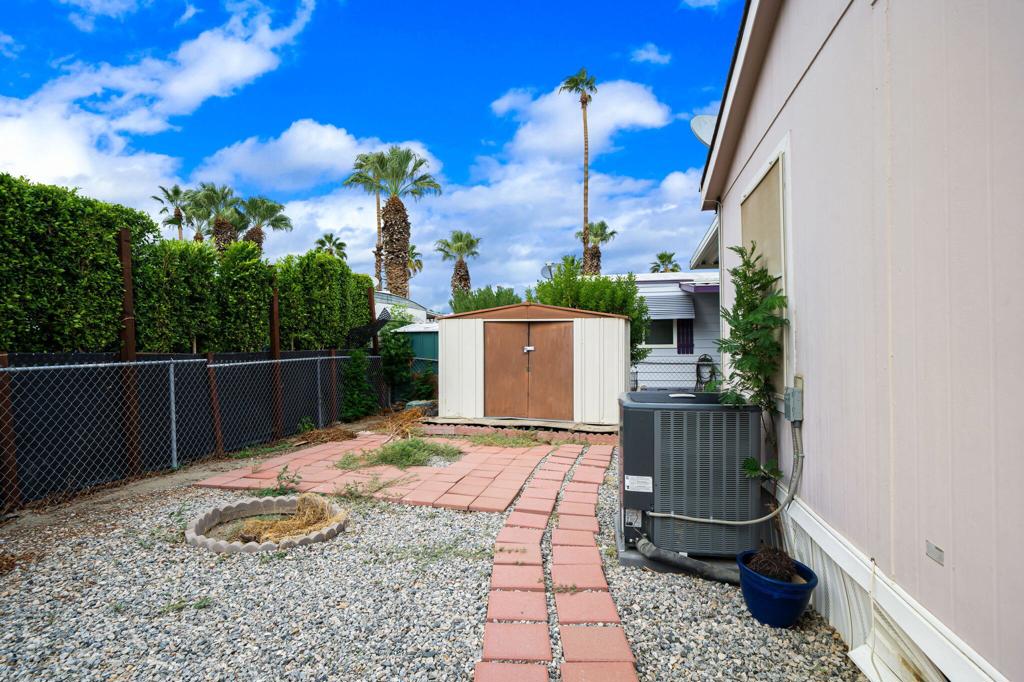 Manufactured In Park for sale at 51555 Monroe Street 44, Indio CA featuring 3 beds and 2 baths