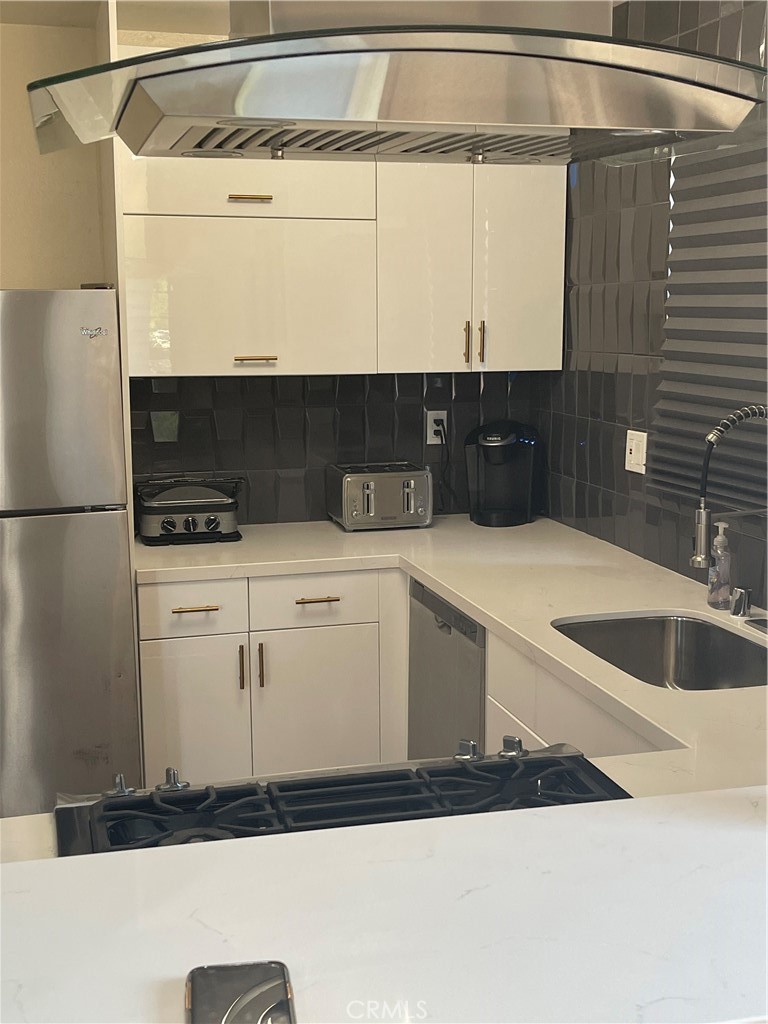 Residential Lease for rent at 1192 Mitchell 7, Tustin CA featuring 2 beds and 2 baths