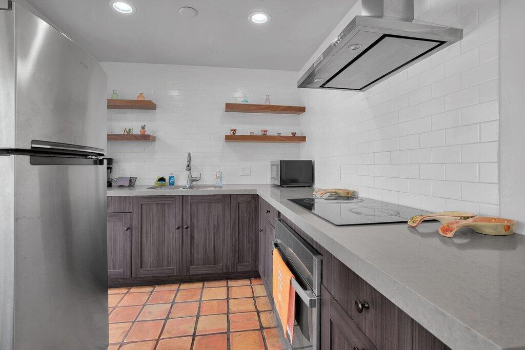 Residential Lease for rent at 52123 Avenida Diaz, La Quinta CA featuring 3 beds and 3 baths