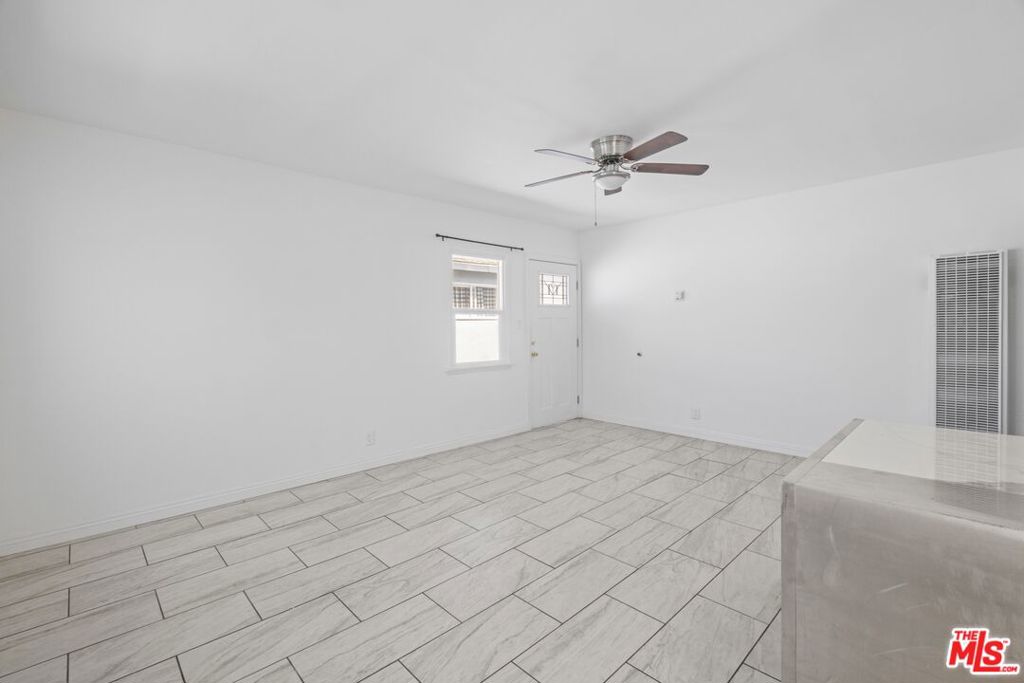 Residential Lease for rent at 2033 S Shenandoah Street, Los Angeles, Los Angeles County CA featuring 3 beds and 2 baths