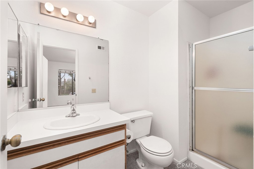 Residential for sale at 25 Remington, Irvine CA featuring 2 beds and 3 baths