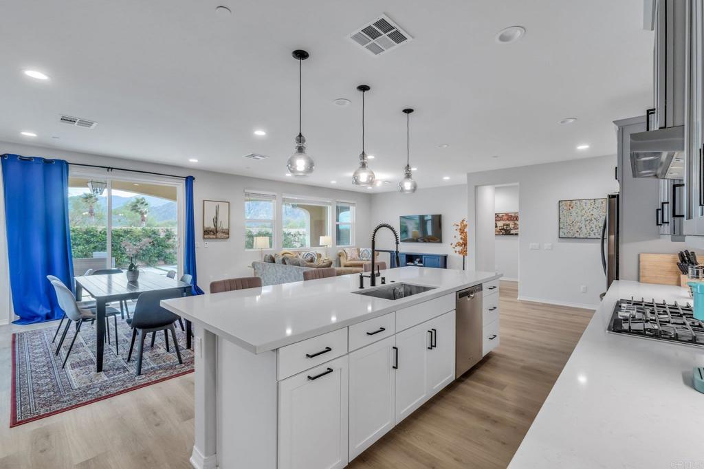 Residential for sale at 79699 Via San Mateo, La Quinta CA featuring 3 beds and 3 baths