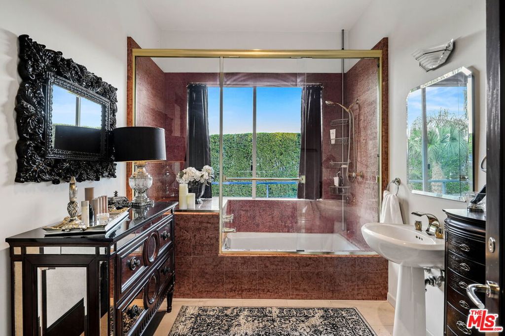 Residential Lease for rent at 28177 Rey De Copas Lane, Malibu CA featuring 4 beds and 6 baths