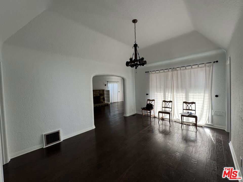 Residential Lease for rent at 326 N La Jolla Avenue, Los Angeles, Los Angeles County CA featuring 3 beds and 2 baths