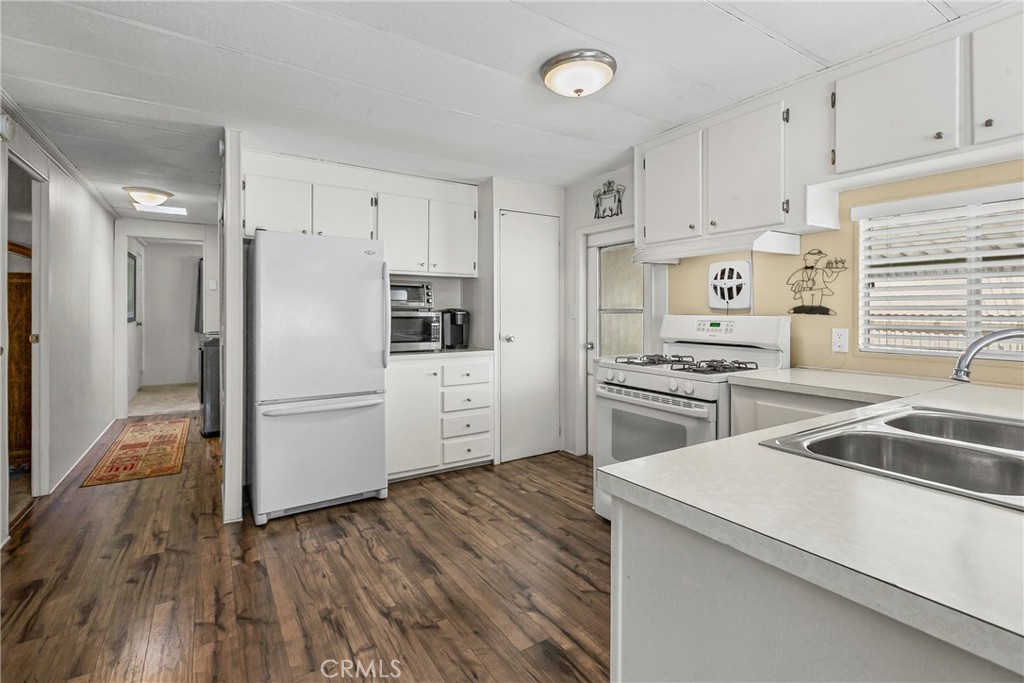 Manufactured In Park for sale at 3057 S Higuera Street 111, San Luis Obispo CA featuring 2 beds and 1 bath