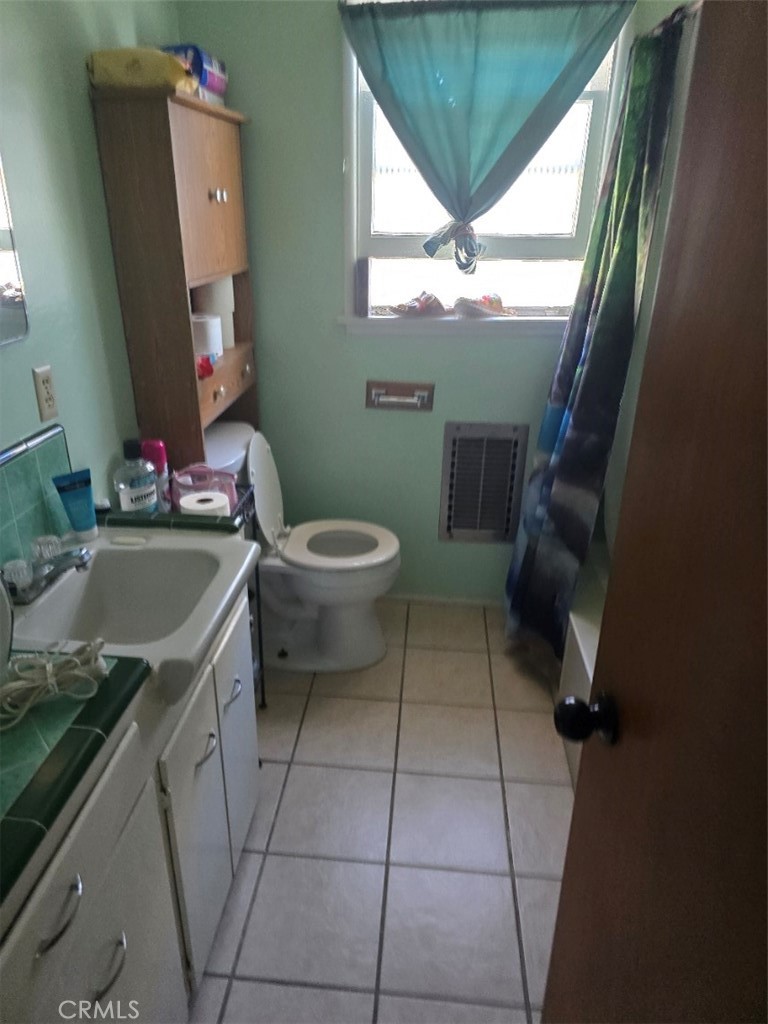 Residential for sale at 25144 19th, San Bernardino CA featuring 3 beds and 1 bath