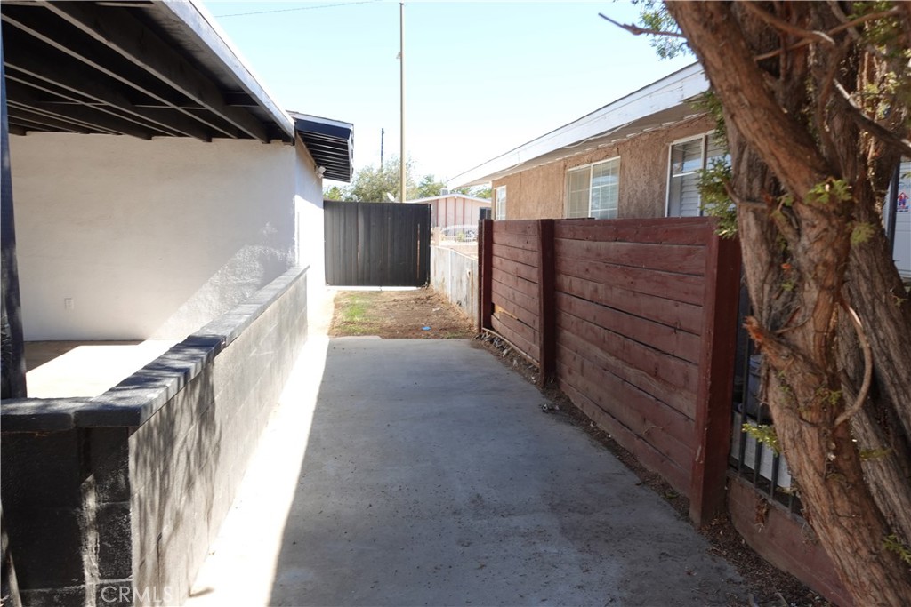Residential Lease for rent at 38467 36th E, Palmdale CA featuring 3 beds and 2 baths