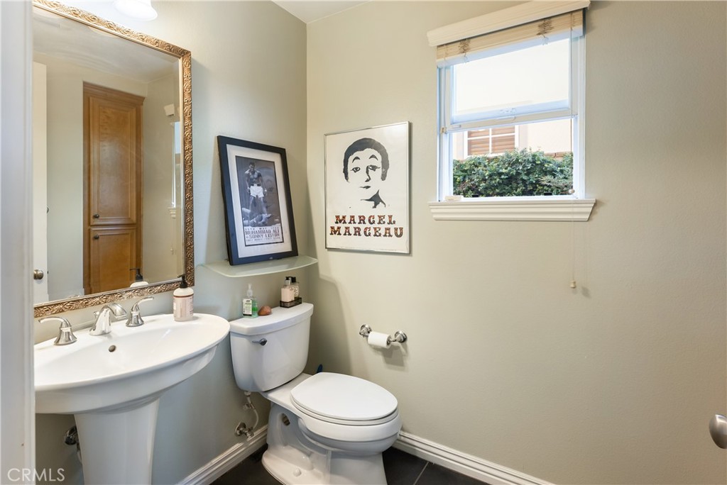 Residential for sale at 4591 Camino Del Sol, Calabasas CA featuring 4 beds and 4 baths