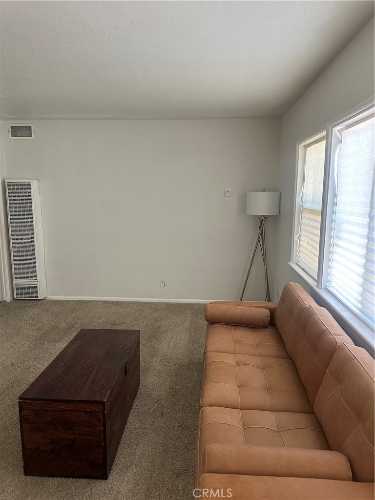 Residential Lease for rent at 4470 Gadsden, Lancaster CA featuring 2 beds and 1 bath