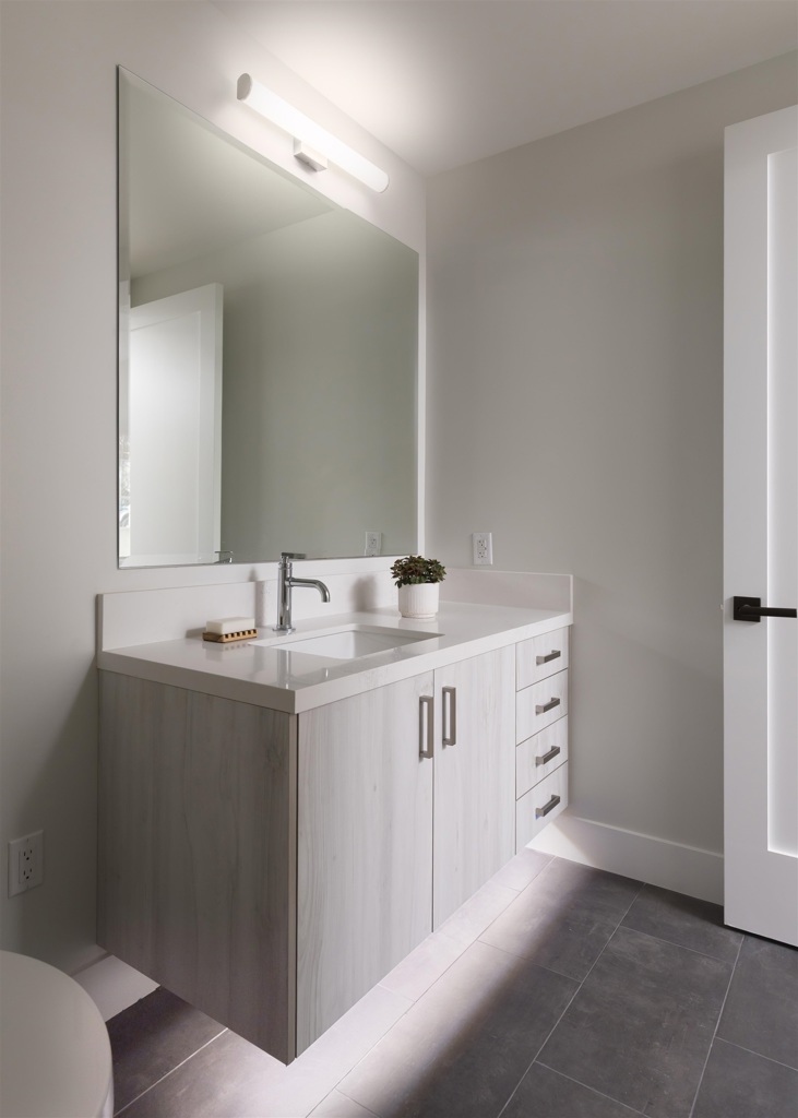 Residential for sale at 375 W El Pintado 204, Danville CA featuring 1 bed and 1 bath