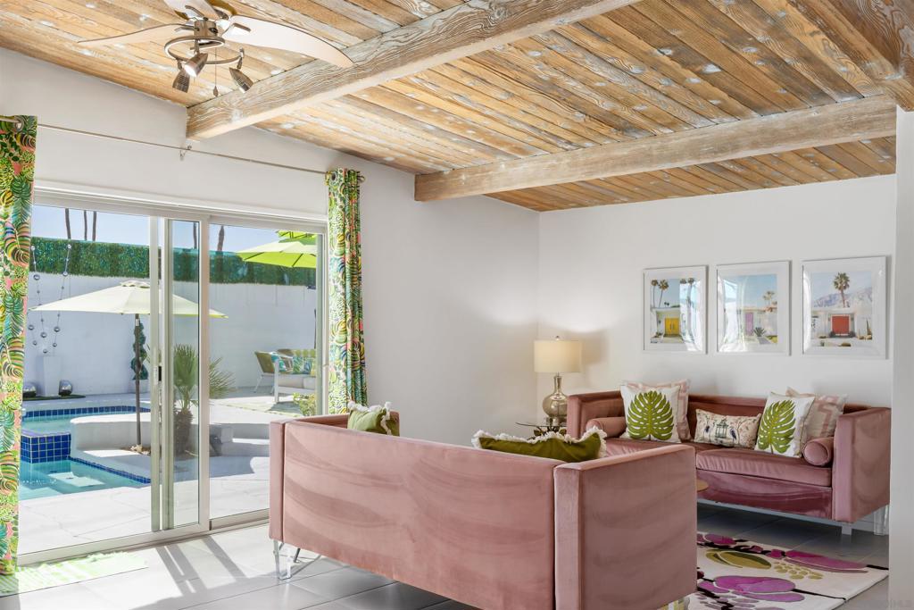 Residential for sale at 812 S Calle paul, Palm Springs CA featuring 3 beds and 2 baths