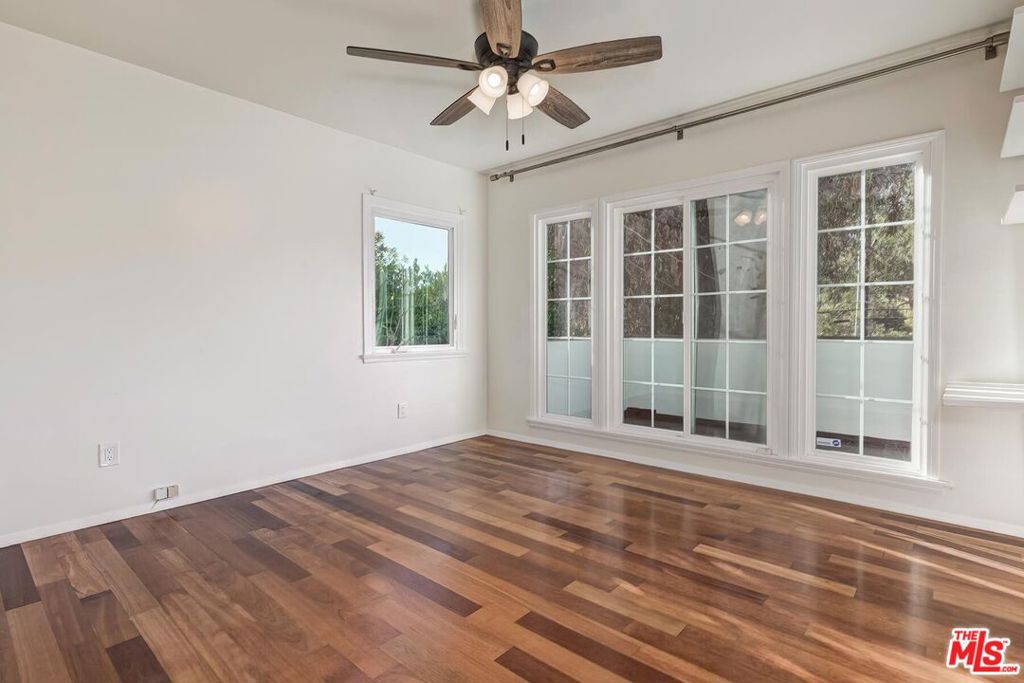 Residential Lease for rent at 406 ENTRADA Drive, Santa Monica, Los Angeles County CA featuring 3 beds and 1 bath