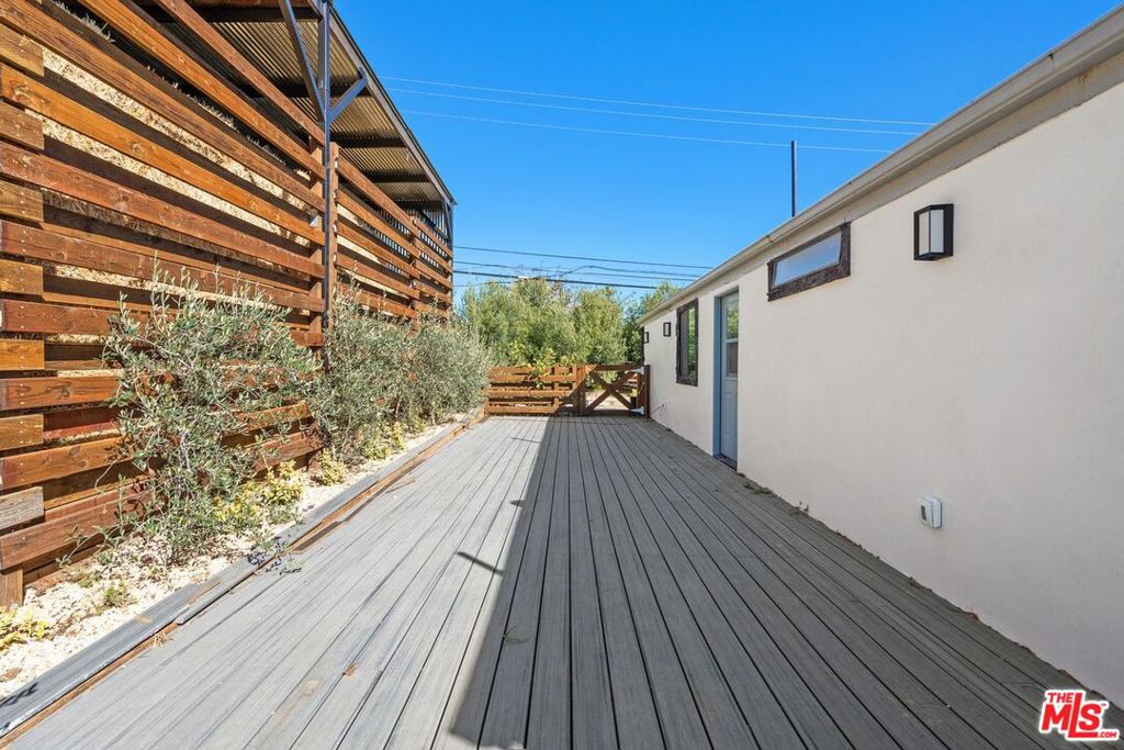 Residential Lease for rent at 27357 Pacific Coast Highway, Malibu CA featuring 2 beds and 2 baths