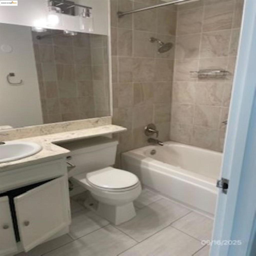 Residential for sale at 398 Adams St 204, Oakland CA featuring 1 bed and 1 bath