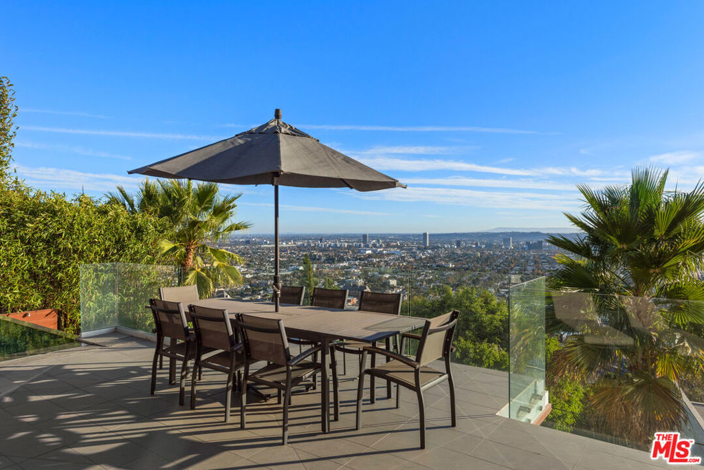 Residential Lease for rent at 1533 Marlay Drive, Los Angeles CA featuring 3 beds and 4 baths