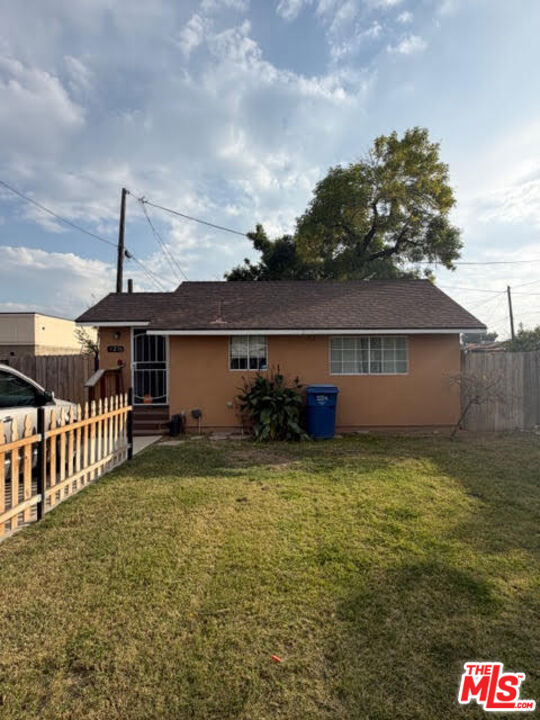 Residential for sale at 121 Roberts Lane, Bakersfield CA featuring 2 beds and 1 bath
