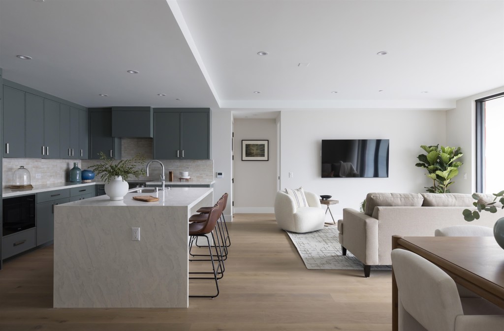 Residential for sale at 375 W El Pintado 218, Danville CA featuring 1 bed and 1 bath