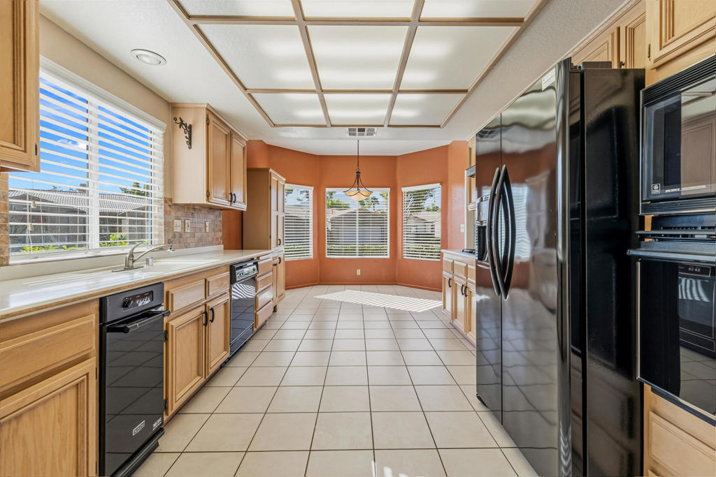 Residential for sale at 48524 Via Encanto, La Quinta CA featuring 2 beds and 2 baths