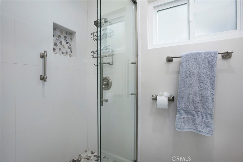 Residential Lease for rent at 201 Ocean Avenue 4, Seal Beach CA featuring 2 beds and 2 baths