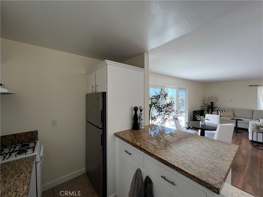 Residential Lease for rent at 25091 La Cresta Drive A, Dana Point CA featuring 2 beds and 1 bath