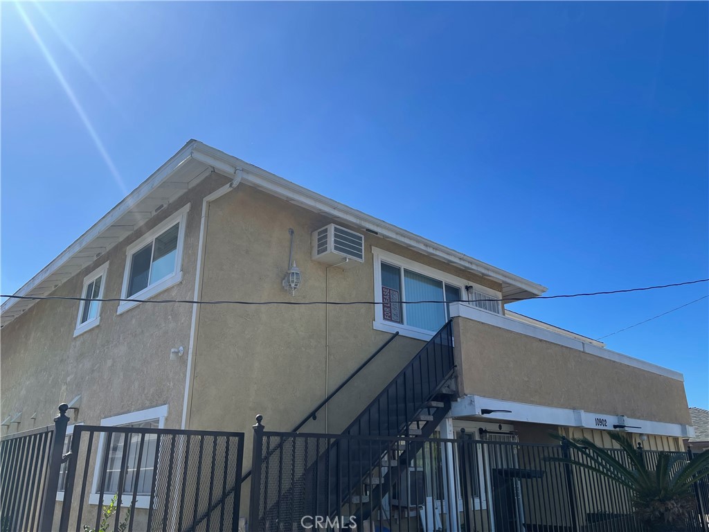 Residential Lease for rent at 10902 Lampson Avenue 2, Garden Grove CA featuring 2 beds and 1 bath