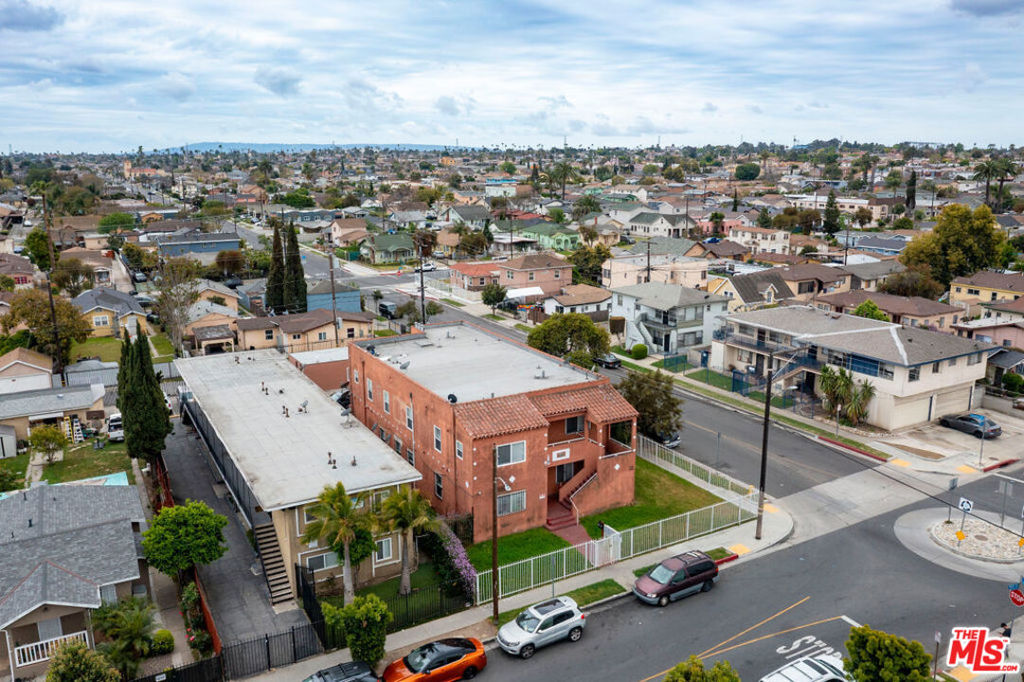 Residential Income for sale at 1152 W 88th Street, Los Angeles, CA featuring 20 beds and 10 baths