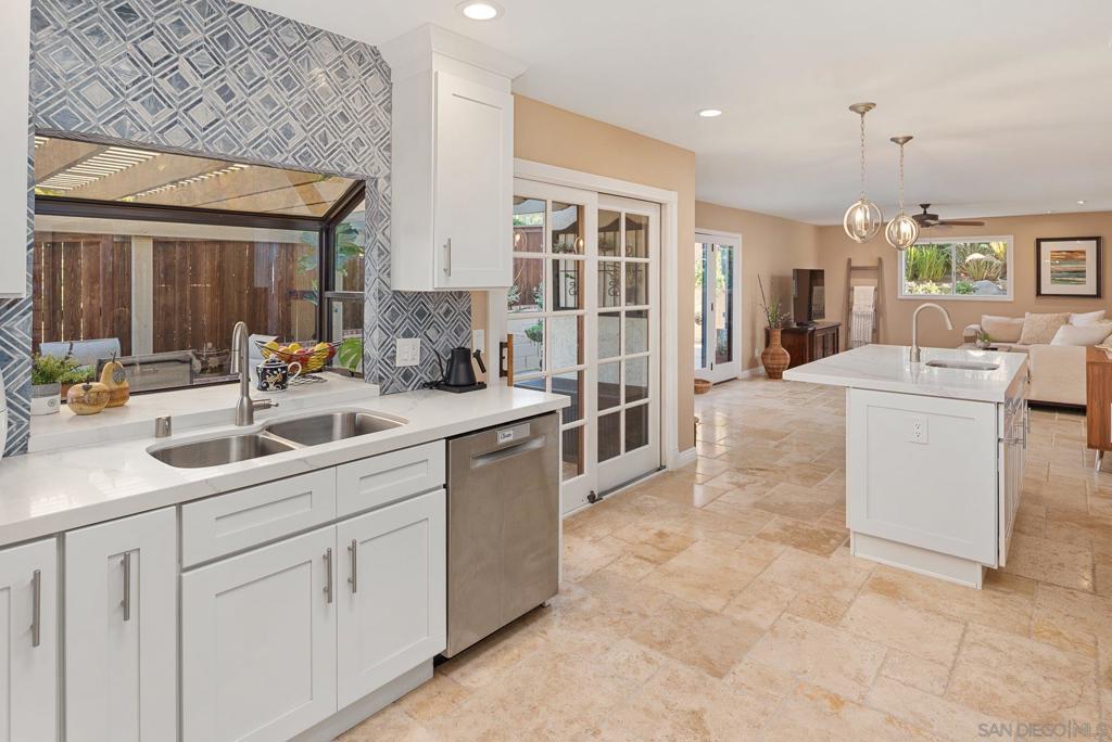 Residential for sale at 1322 Loma De Paz, Escondido CA featuring 3 beds and 3 baths