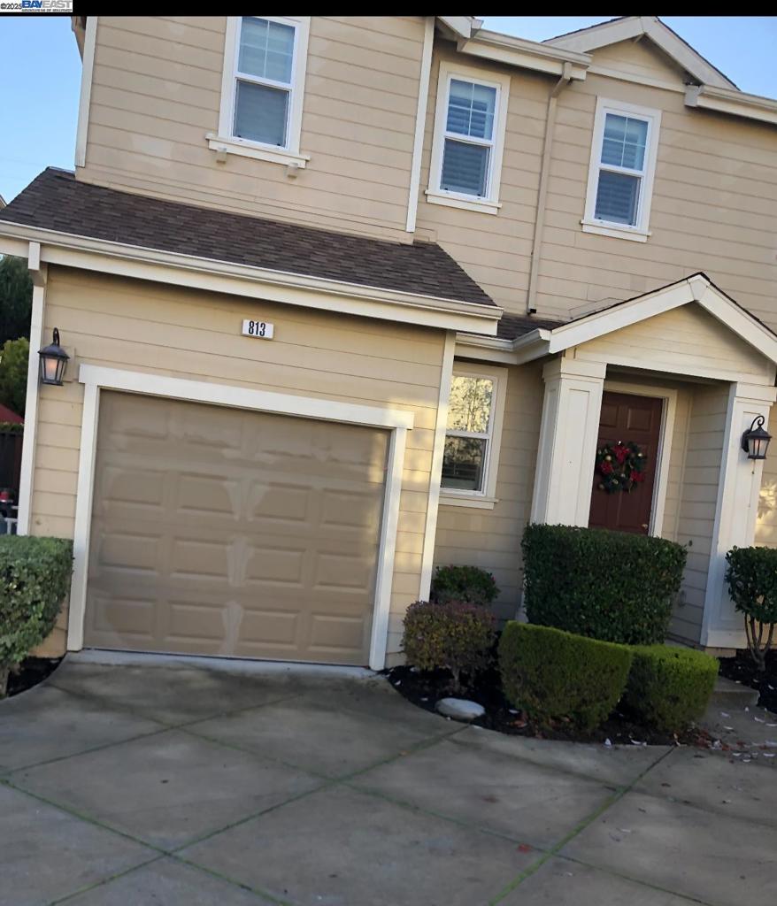 Residential Lease for rent at Little Valley Dr, Martinez CA featuring 3 beds and 3 baths