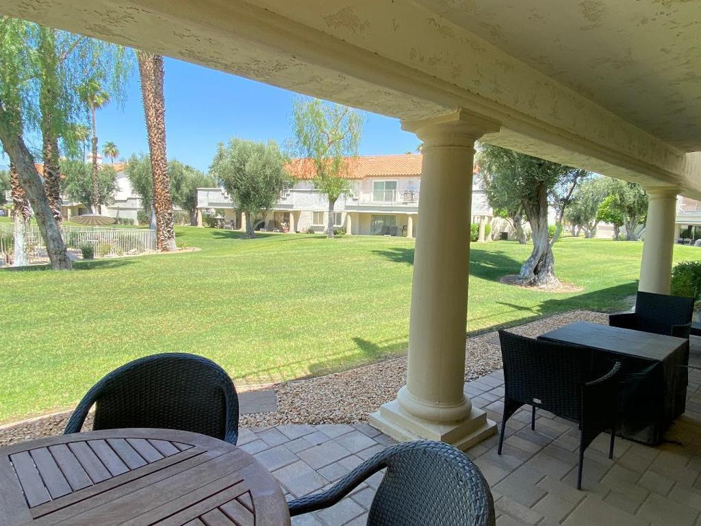 Residential Lease for rent at 678 Vista Lago Circle N, Palm Desert CA featuring 2 beds and 3 baths