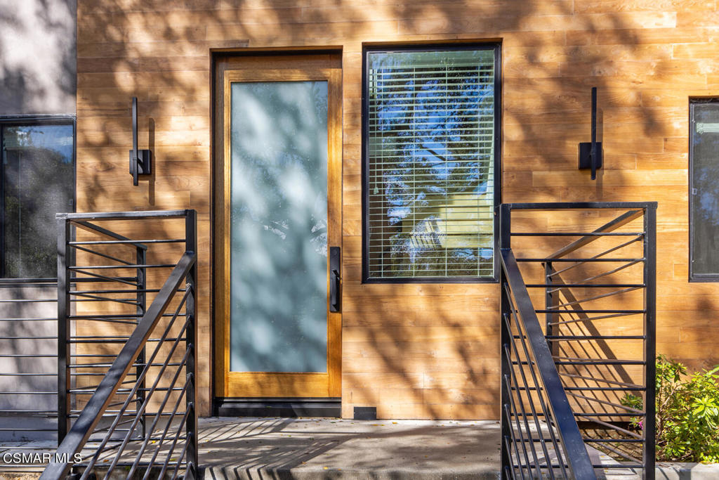 Residential Lease for rent at 2224 Thorsby Road, Lake Sherwood CA featuring 4 beds and 3 baths