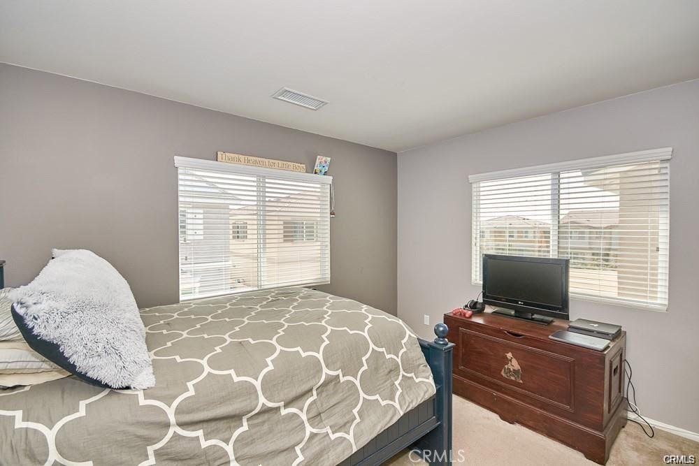 Residential Lease for rent at 6967 Madison, Fontana, San Bernardino County CA featuring 4 beds and 3 baths