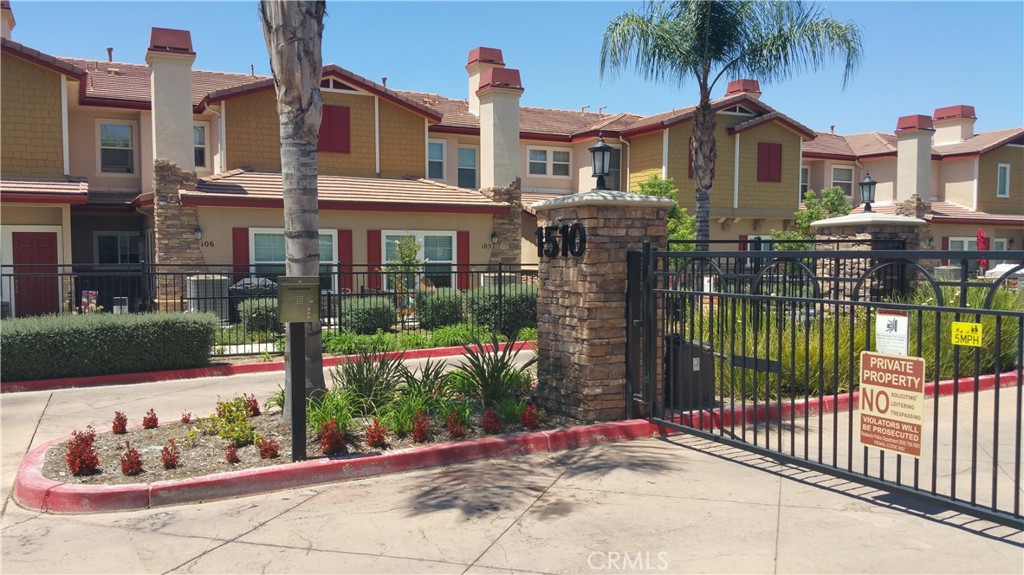 Residential Income for sale at 1510 Orange Avenue 205 & #902, Redlands CA