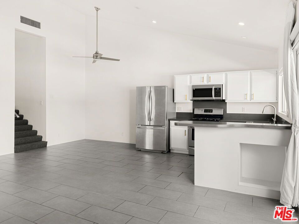 Residential for sale at 1472 S Camino Real, Palm Springs CA featuring 1 bed and 1 bath