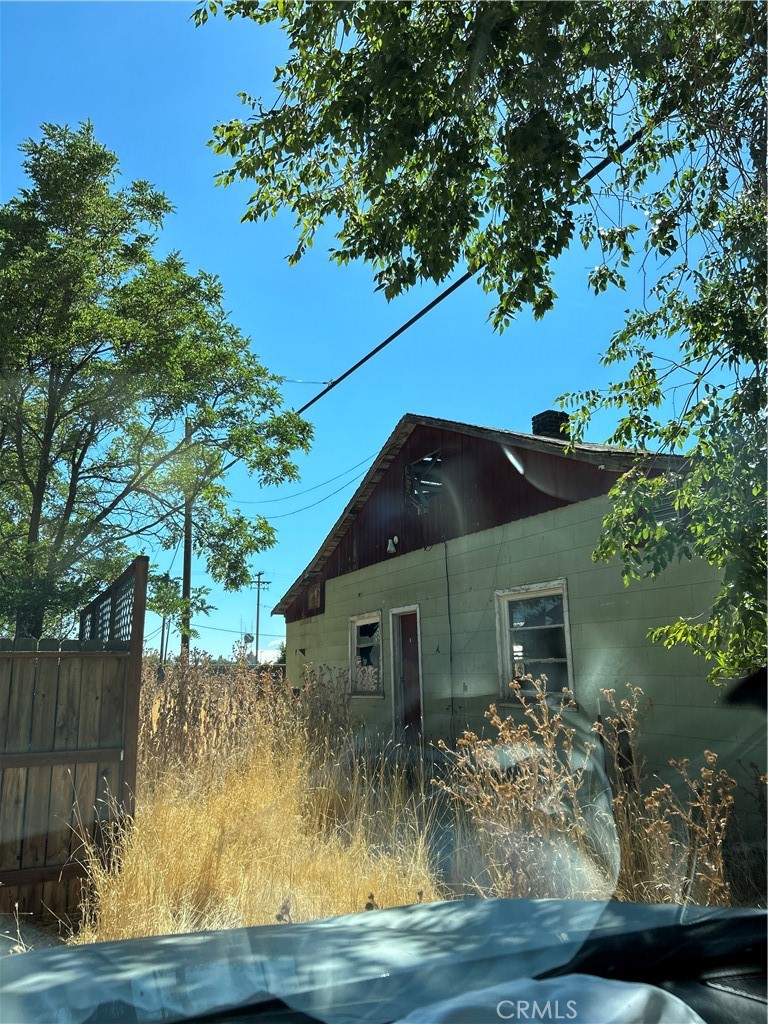 Residential for sale at 900 Maple, Alturas CA featuring 2 beds and 1 bath
