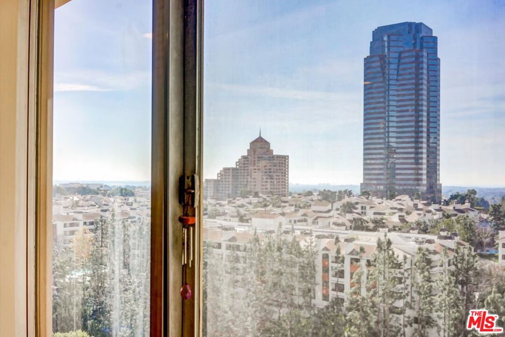Condominium for sale at 2160 Century Park 1503, Los Angeles, CA featuring 1 bed and 1 bath