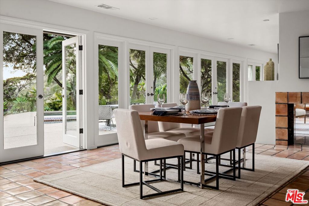 Residential for sale at 4356 Via Glorieta, Santa Barbara CA featuring 3 beds and 3 baths