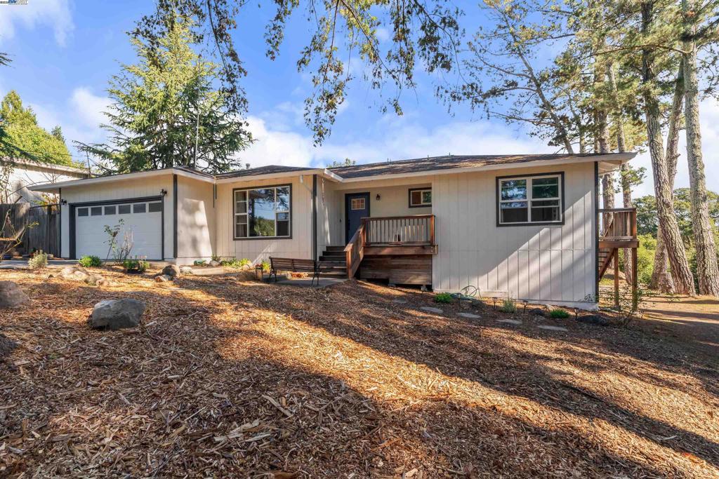 Residential for sale at 2103 W Peachland Ave, Sebastopol CA featuring 3 beds and 2 baths