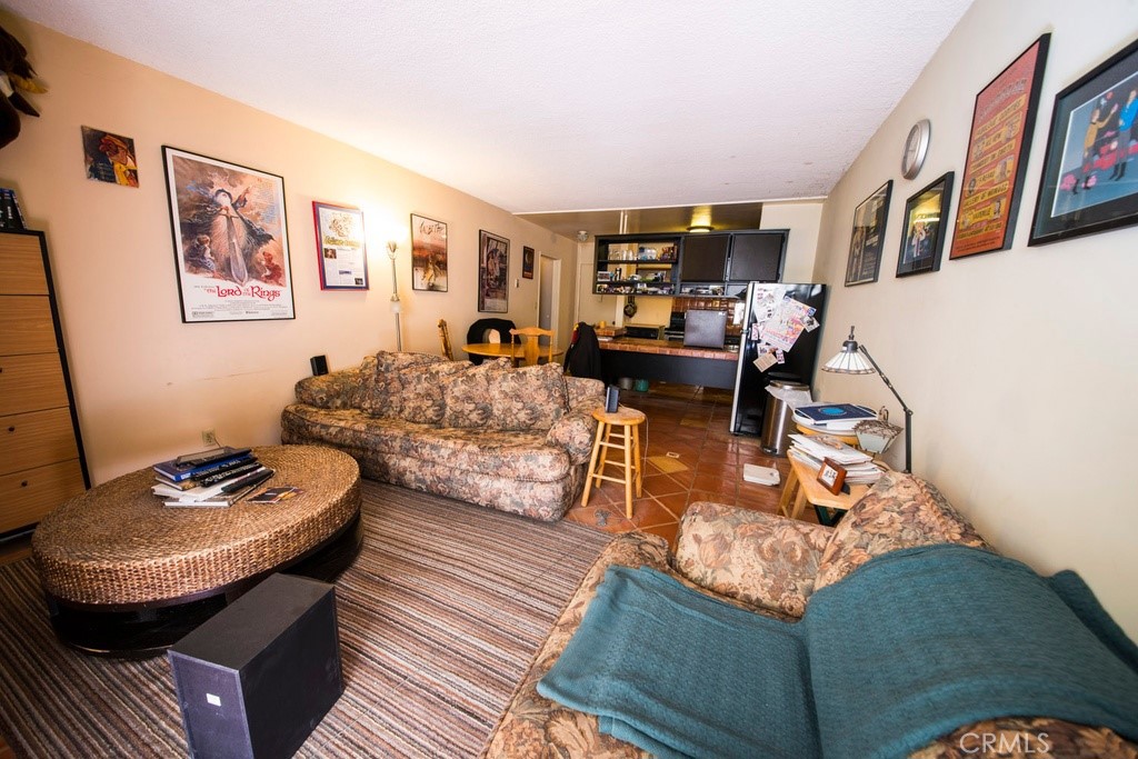 Residential for sale at 425 S Kenmore 206, Los Angeles CA featuring 1 bed and 1 bath