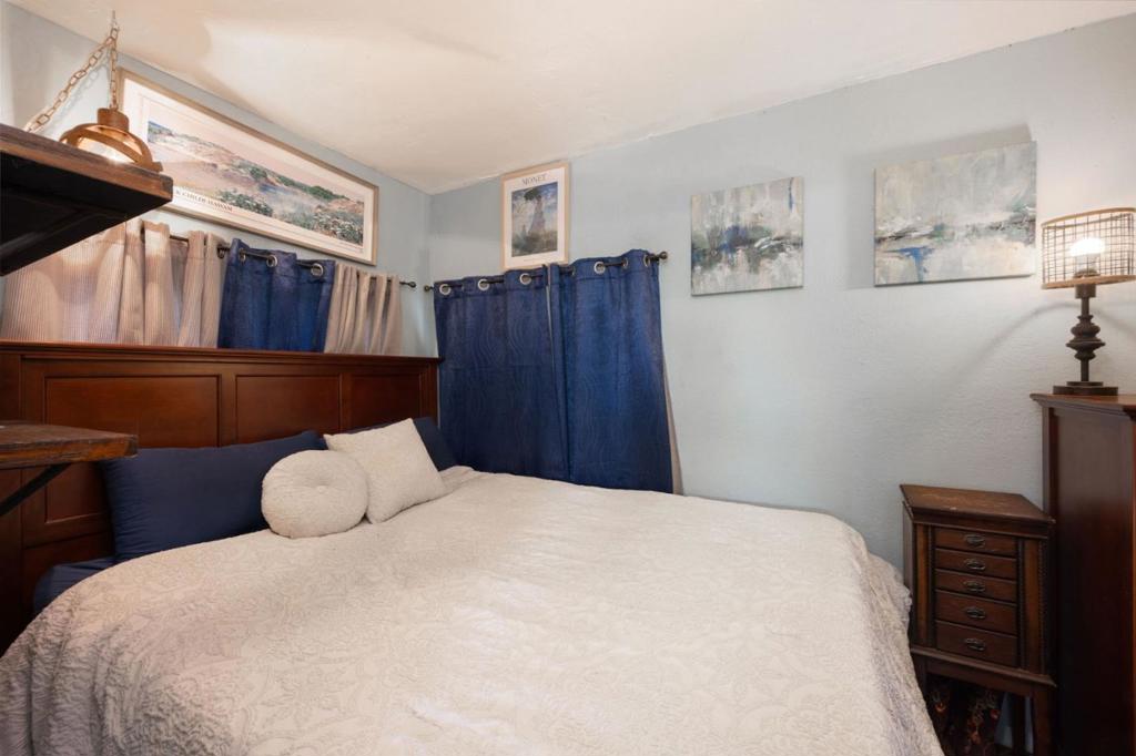 Residential for sale at 533 Alto Avenue, Half Moon Bay CA featuring 2 beds and 2 baths