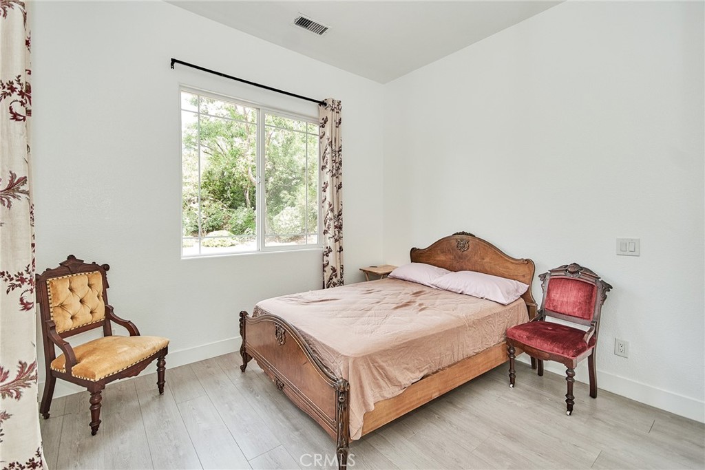 Residential Lease for rent at 4176 New Hampshire Ave., Claremont CA featuring 5 beds and 4 baths