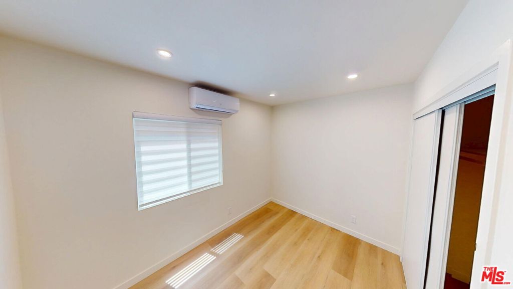 Residential Lease for rent at 1305 Waterloo Street B, Los Angeles, Los Angeles County CA featuring 2 beds and 1 bath