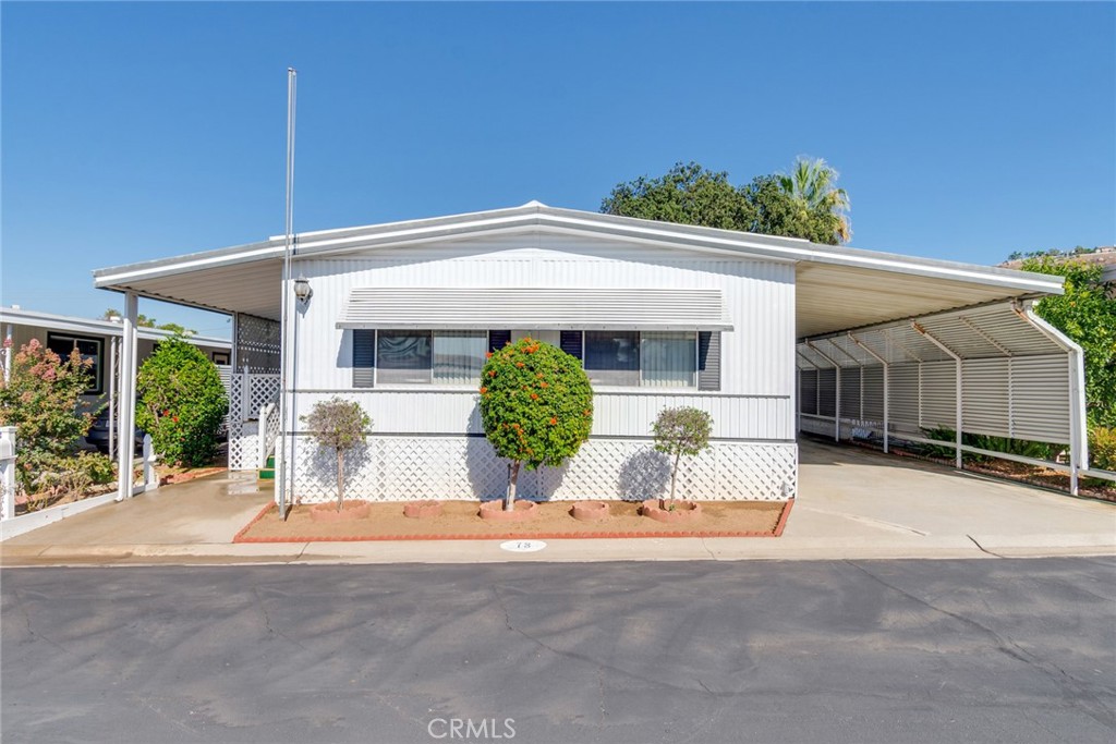 Manufactured In Park for sale at 3500 Buchanan 73, Riverside CA featuring 2 beds and 2 baths