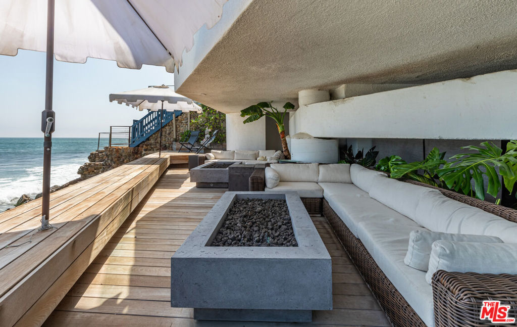 Residential for sale at 21016 Pacific Coast Highway, Malibu CA featuring 3 beds and 5 baths