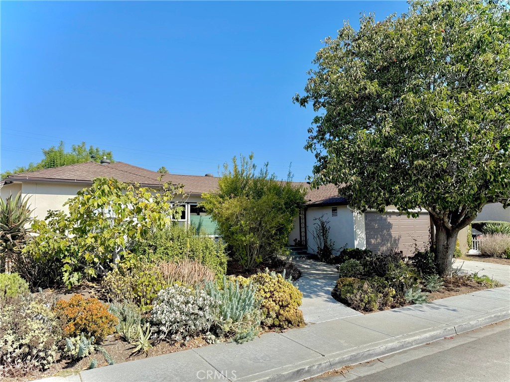 Residential for sale at 6206 Pontiac, San Diego CA featuring 3 beds and 2 baths
