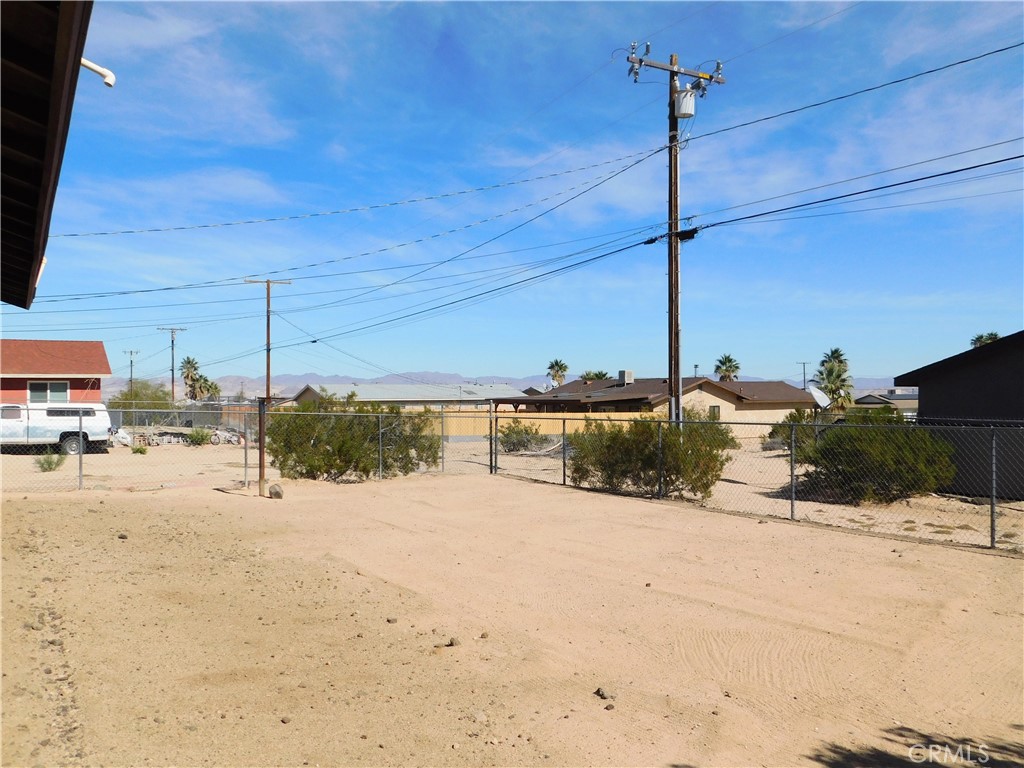 Residential for sale at 5415 Cahuilla, 29 Palms CA featuring 2 beds and 1 bath