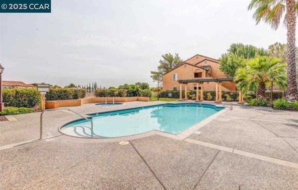 Residential for sale at 460 Bollinger Canyon Ln 286, San Ramon CA featuring 1 bed and 1 bath