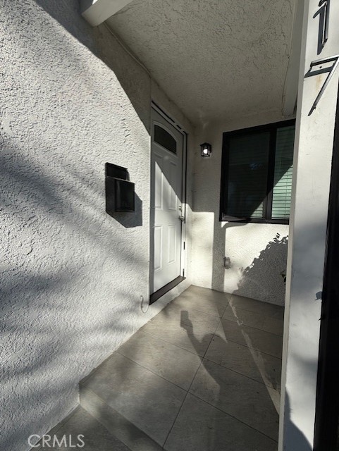 Residential Lease for rent at 1117 W Burbank Boulevard, Burbank, Los Angeles County CA featuring 2 beds and 1 bath