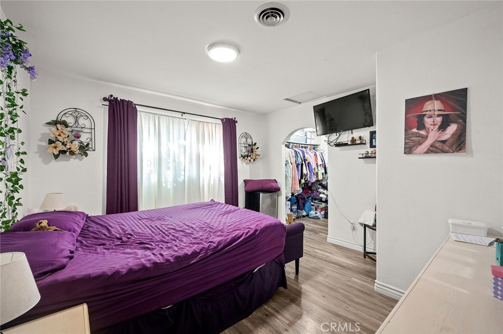 Residential for sale at 9459 Valley Vista, Apple Valley CA featuring 3 beds and 2 baths