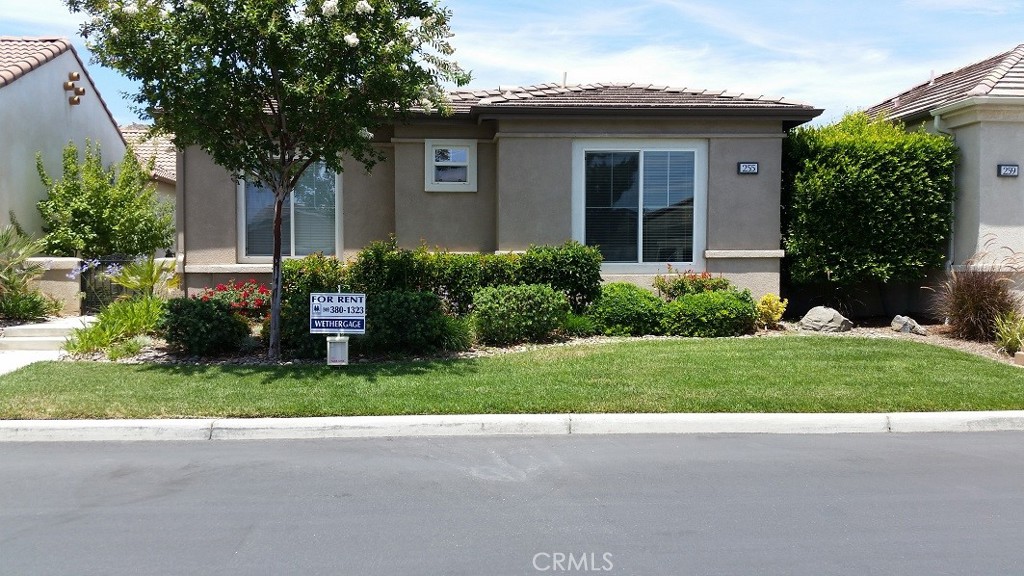 Residential Lease for rent at 255 Firestone, Hemet CA featuring 2 beds and 2 baths