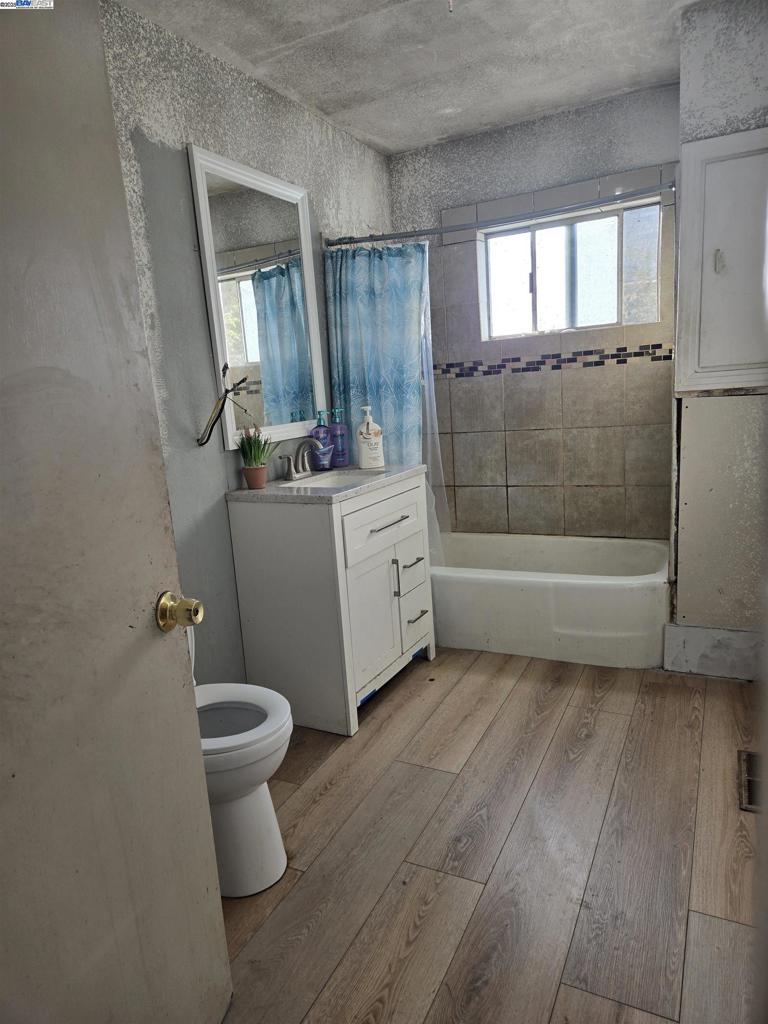 Residential for sale at 535 W Carlton Way, Tracy CA featuring 3 beds and 2 baths